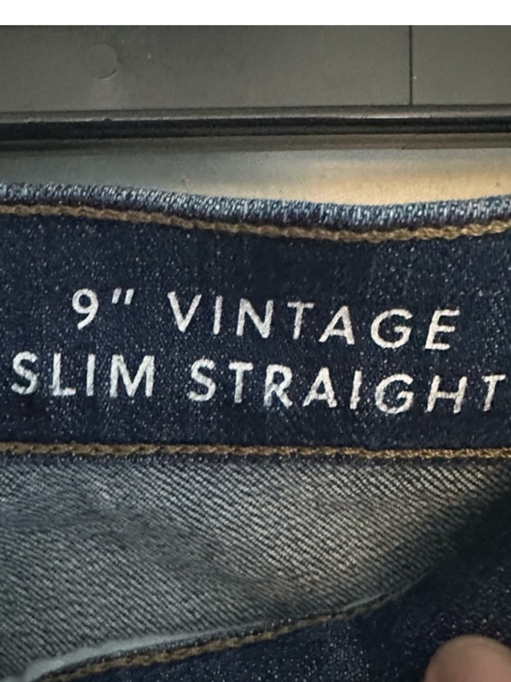 J Crew 9" Vintage Slim-straight Cropped Jean in Amara Wash Size 32 Tall - Picture 6 of 7